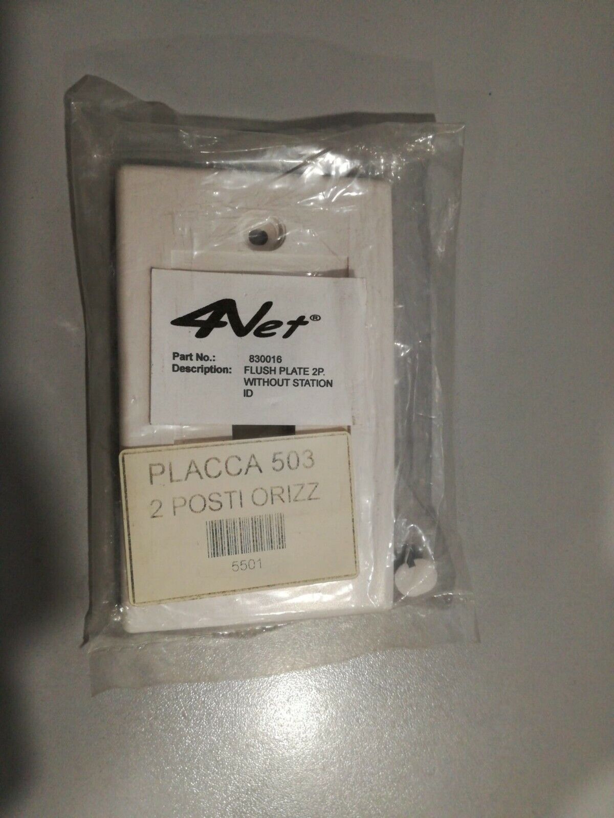 placca 503 da parete bianca 2 posti orizzontale 4vet + viti